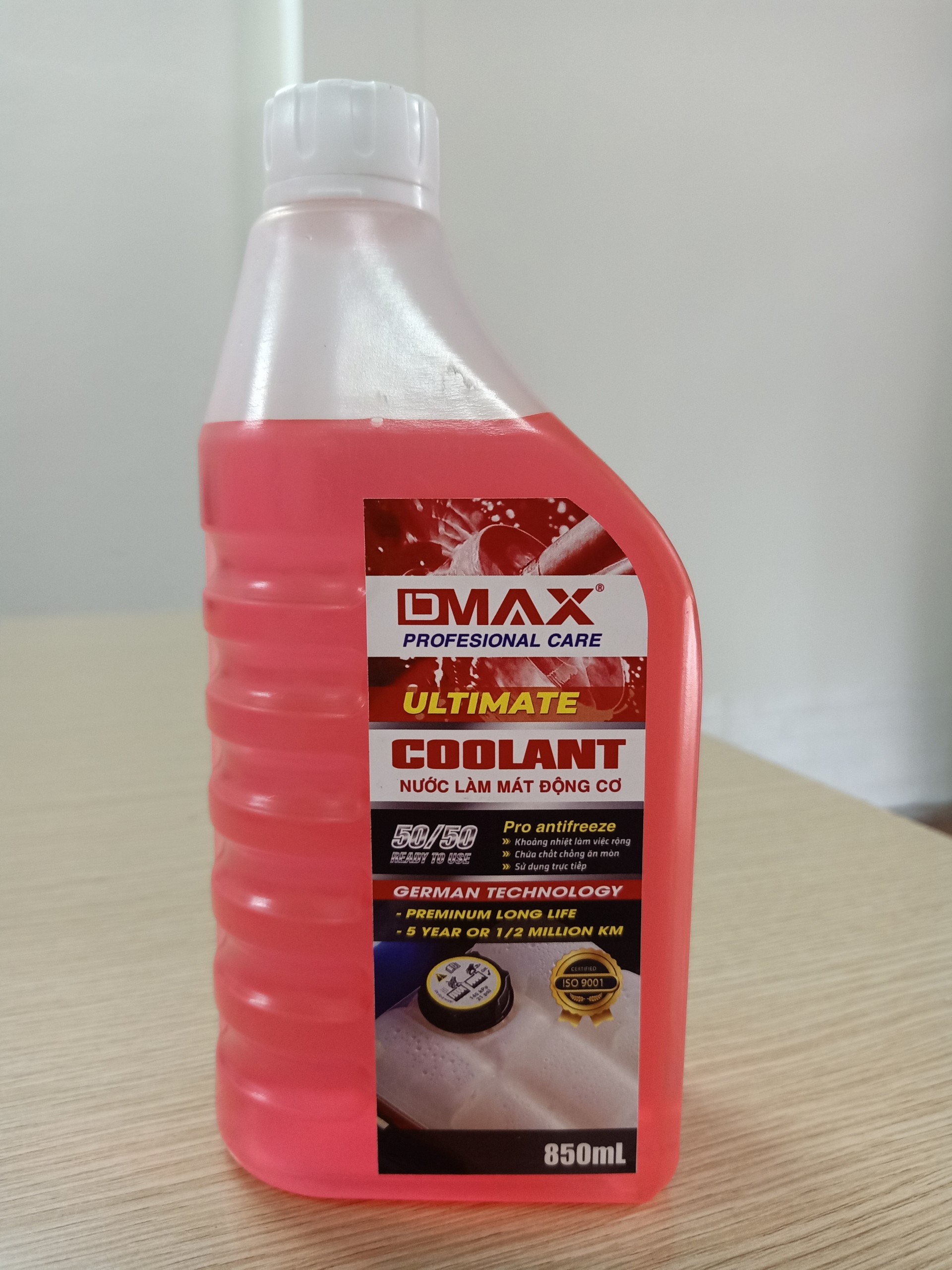 Dung dịch làm mát động cơ Dmax - Ultimate Coolant 850 ml